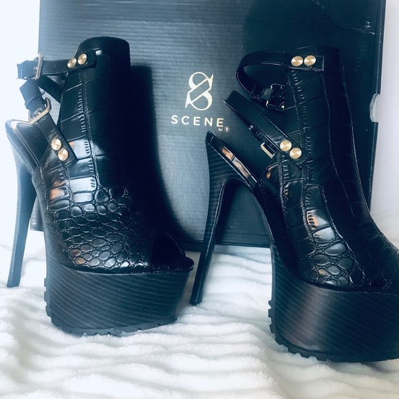 Shoes - Black high heel